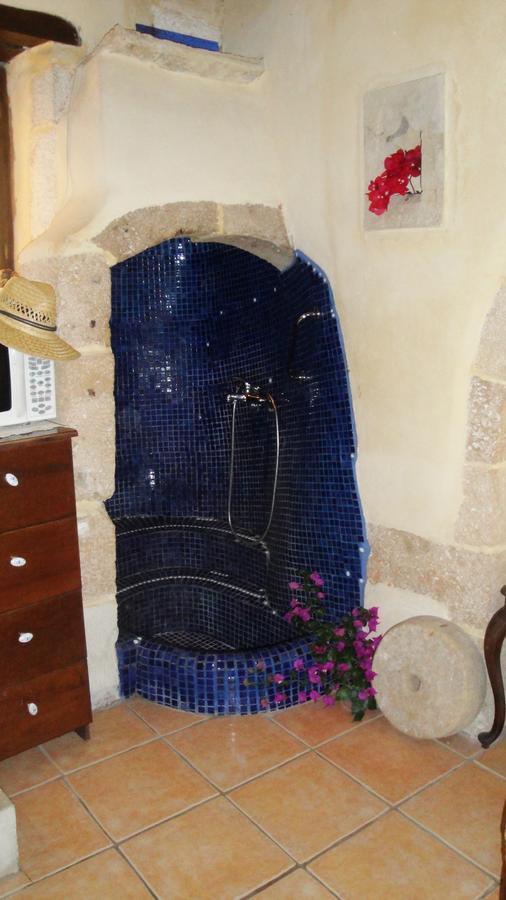 Old Stone House Chrissi Akti Chania Exterior foto