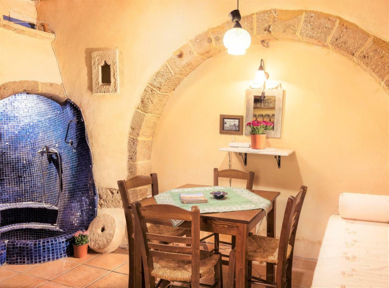 Old Stone House Chrissi Akti Chania Exterior foto
